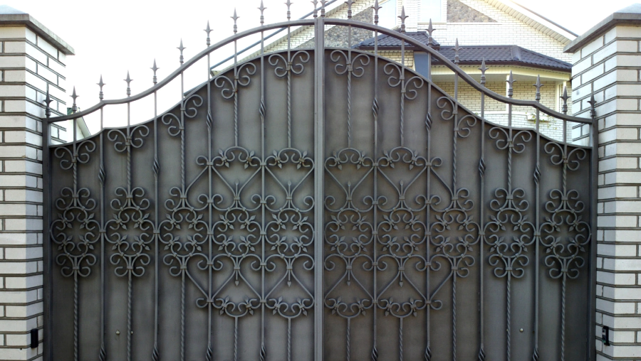 custom gate (1)